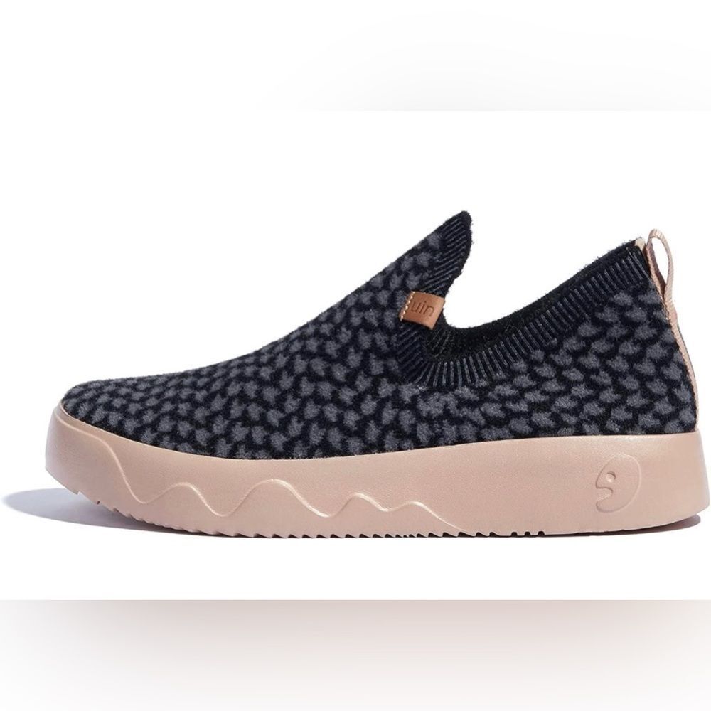 UIN Women's Travel Shoes Knitted Comfort Sneaker Fuerteventura(Mysterious Black) - Picture 4 of 8